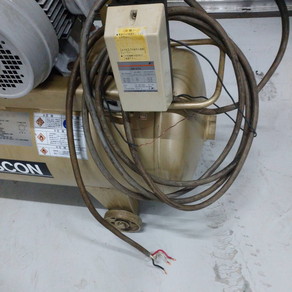 東芝 3.7kwコンプレッサー SP106-37T11