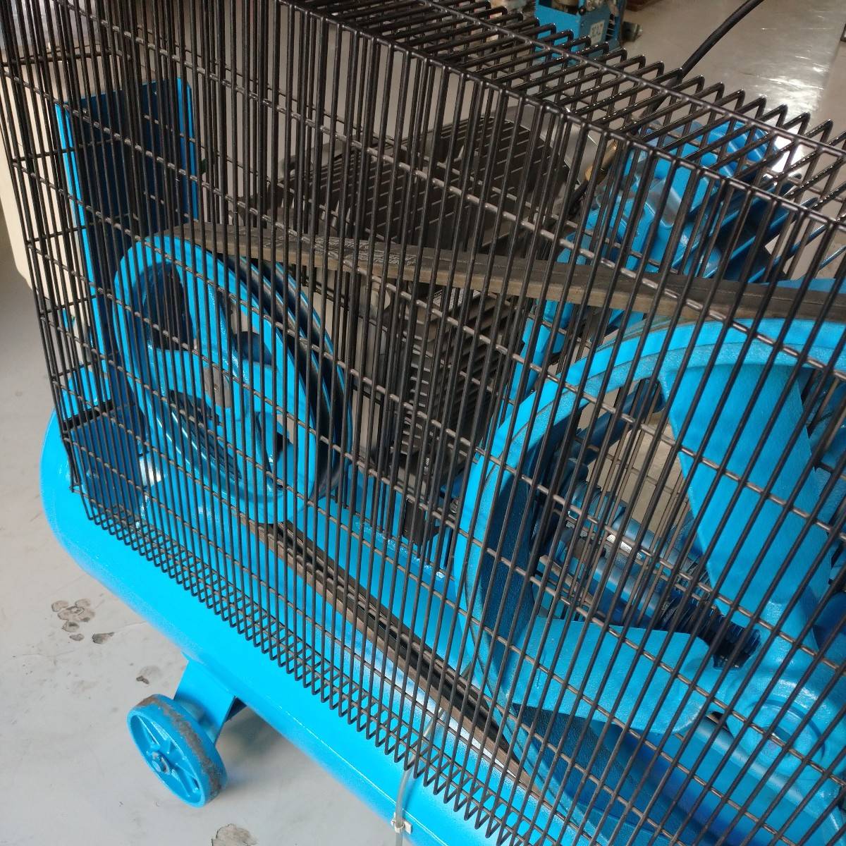 明治 7.5kwコンプレッサー GK-75C6P