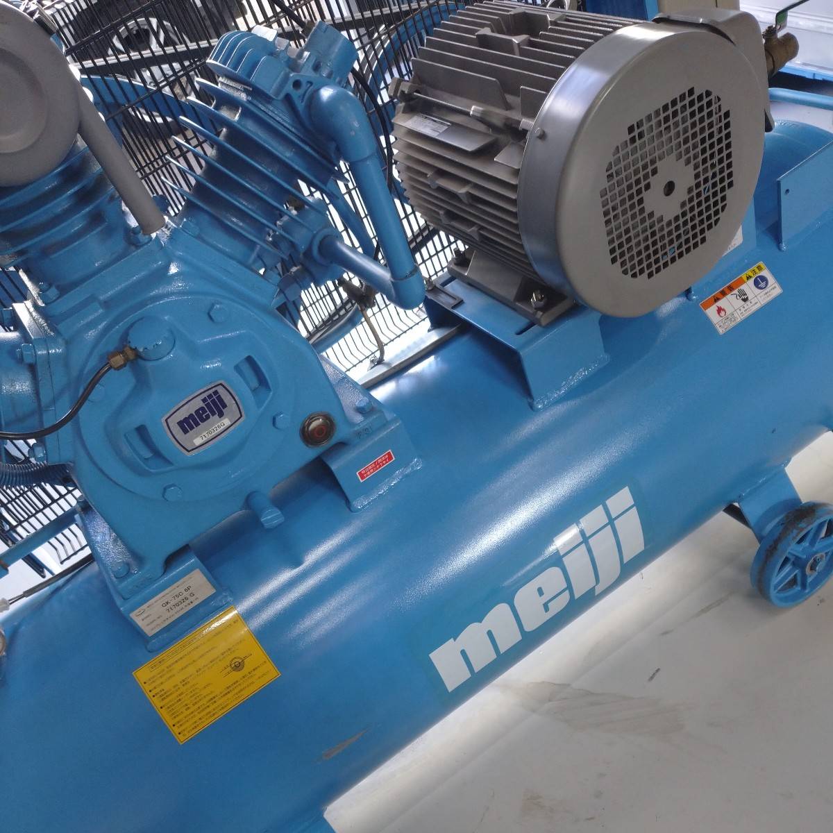 明治 7.5kwコンプレッサー GK-75C6P