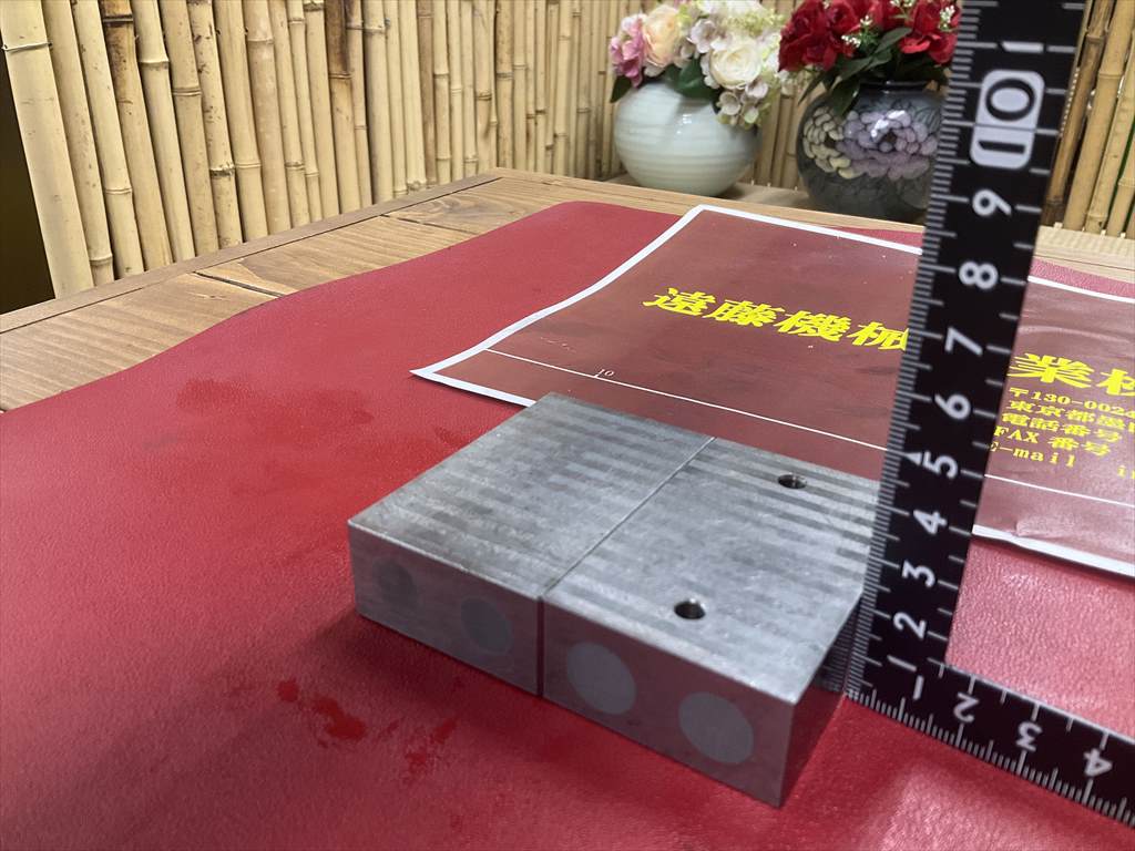  チャックブロック 72×45×22mm　2個/1セット　2ケ所穴あり