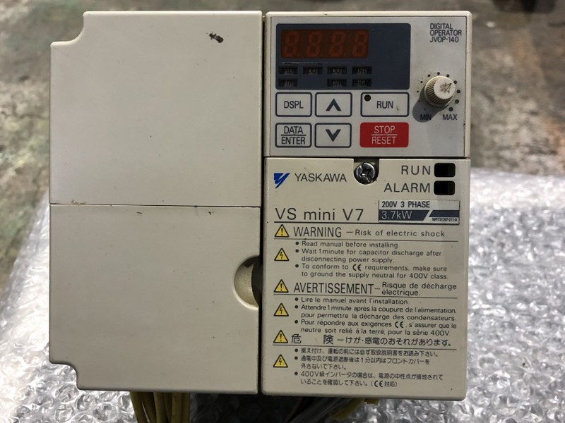 安川電機 YASKAWA ELECTRIC インバータ CIMR-V7AA23P7