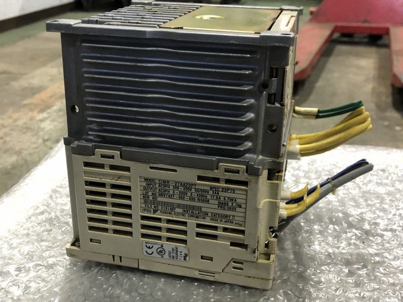 安川電機 YASKAWA ELECTRIC インバータ CIMR-V7AA23P7