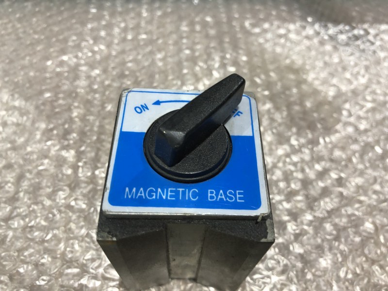 不明 マグネットベース 50x75（mm）