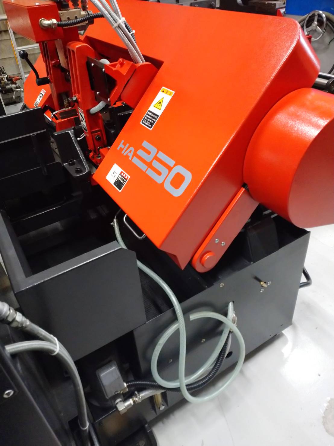 アマダ 250mmバンドソー HA-250