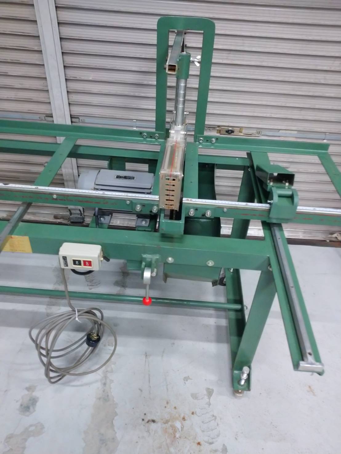 寺西工業株式会社 横切木取機 TY-2200型