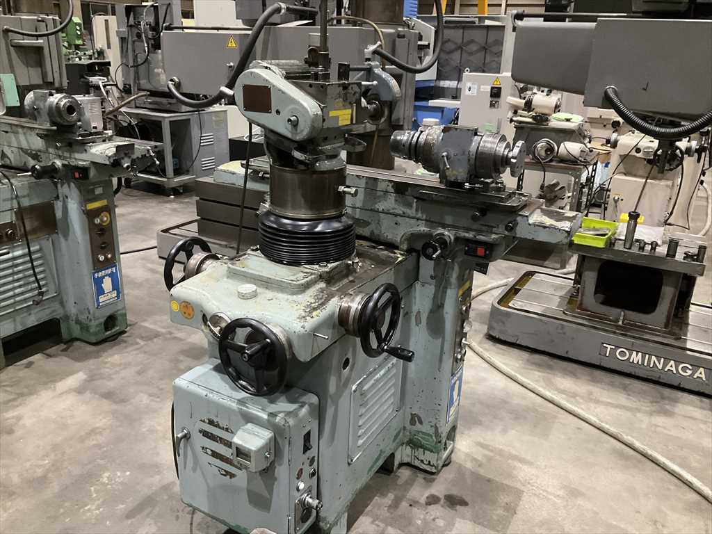 牧野フライス製作所 工具研削盤 C-40