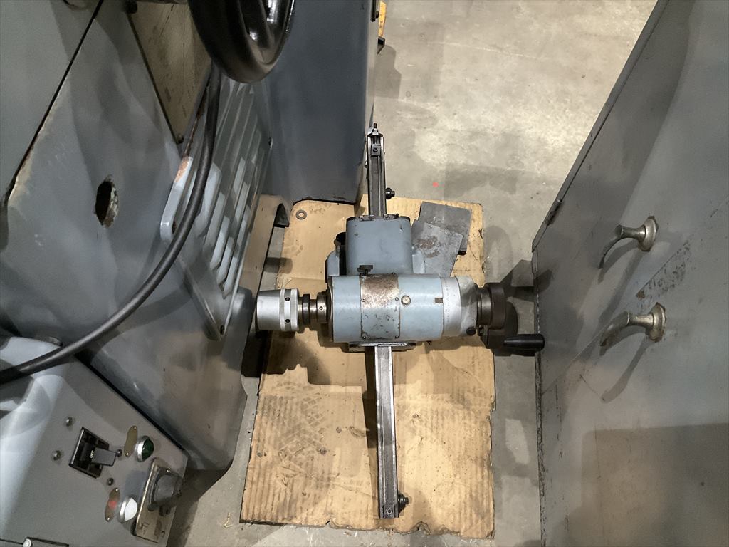 牧野フライス製作所 工具研削盤 C-40