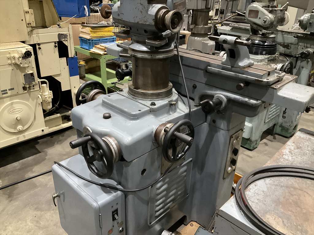 牧野フライス製作所 工具研削盤 C-40