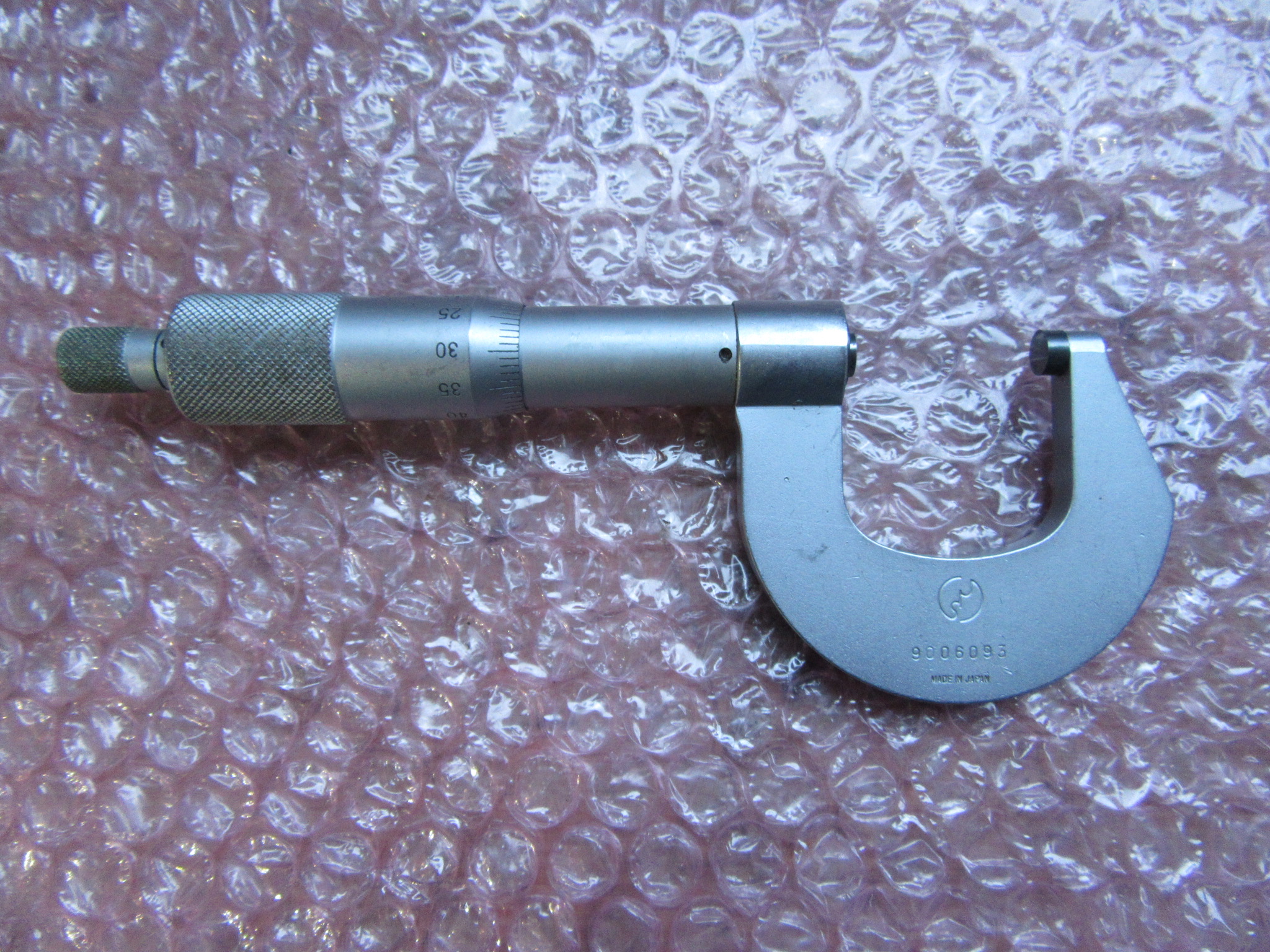 ミツトヨ/Mitutoyo 外側マイクロメーター 測定範囲:0-25mm 目量:0.01mm