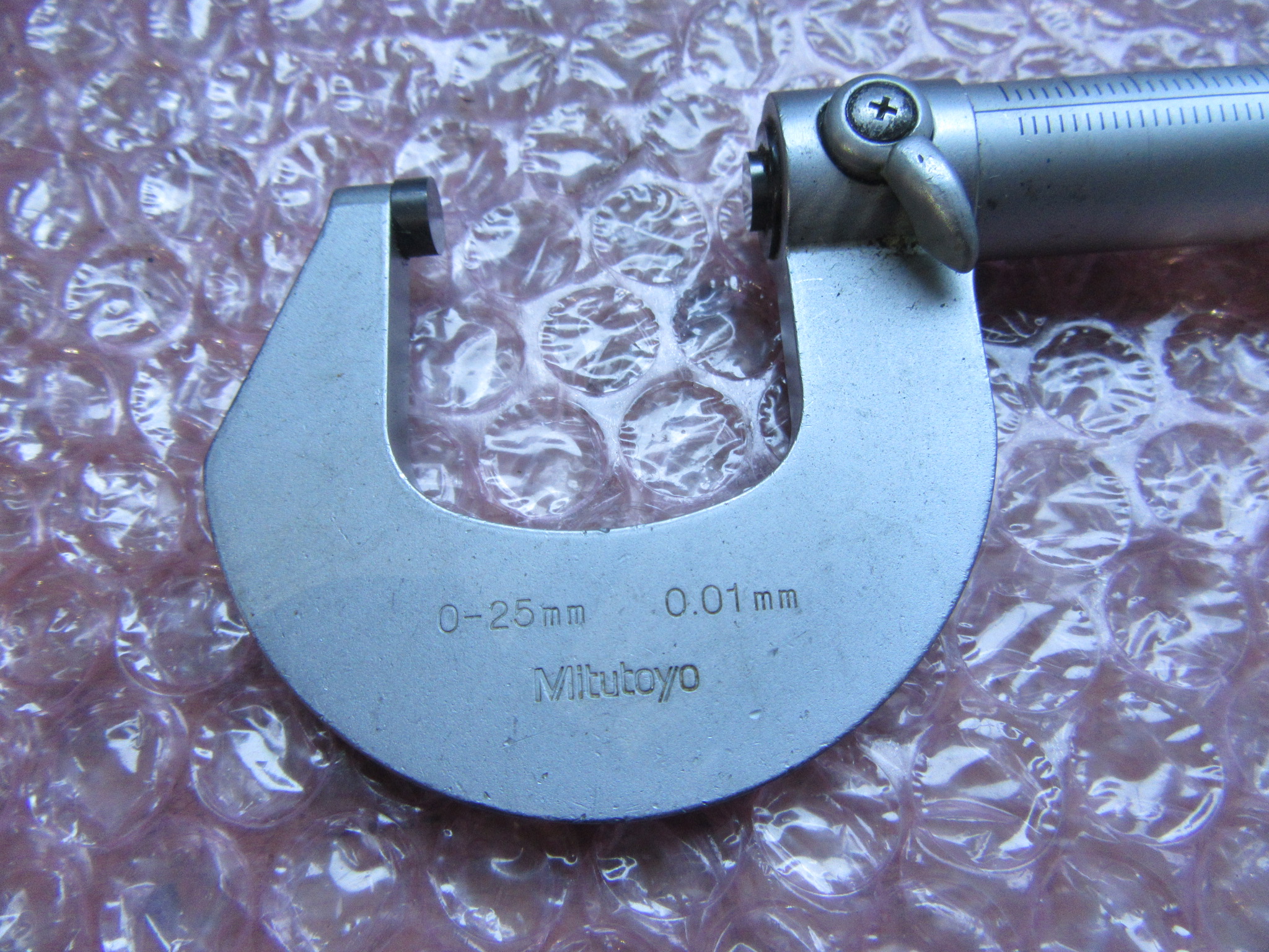 ミツトヨ/Mitutoyo 外側マイクロメーター 測定範囲:0-25mm 目量:0.01mm