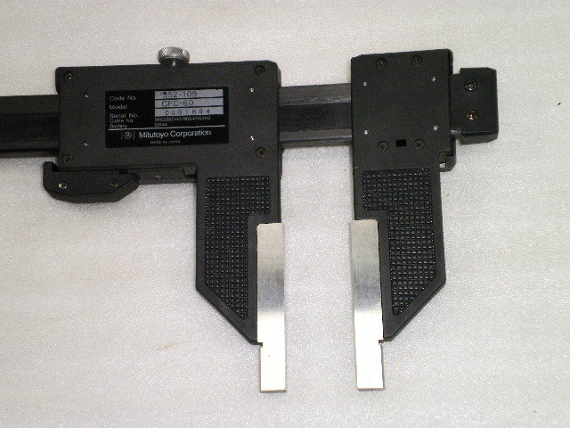 ミツトヨ デジマチックカーボンノギス 600mm CFC-60（552-105）