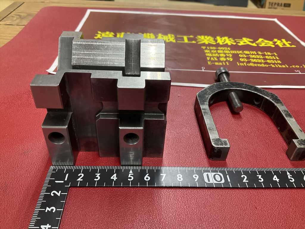 NEO　TEC 精密Vブロック MB503　寸法70×70×H60mm　38/20mm