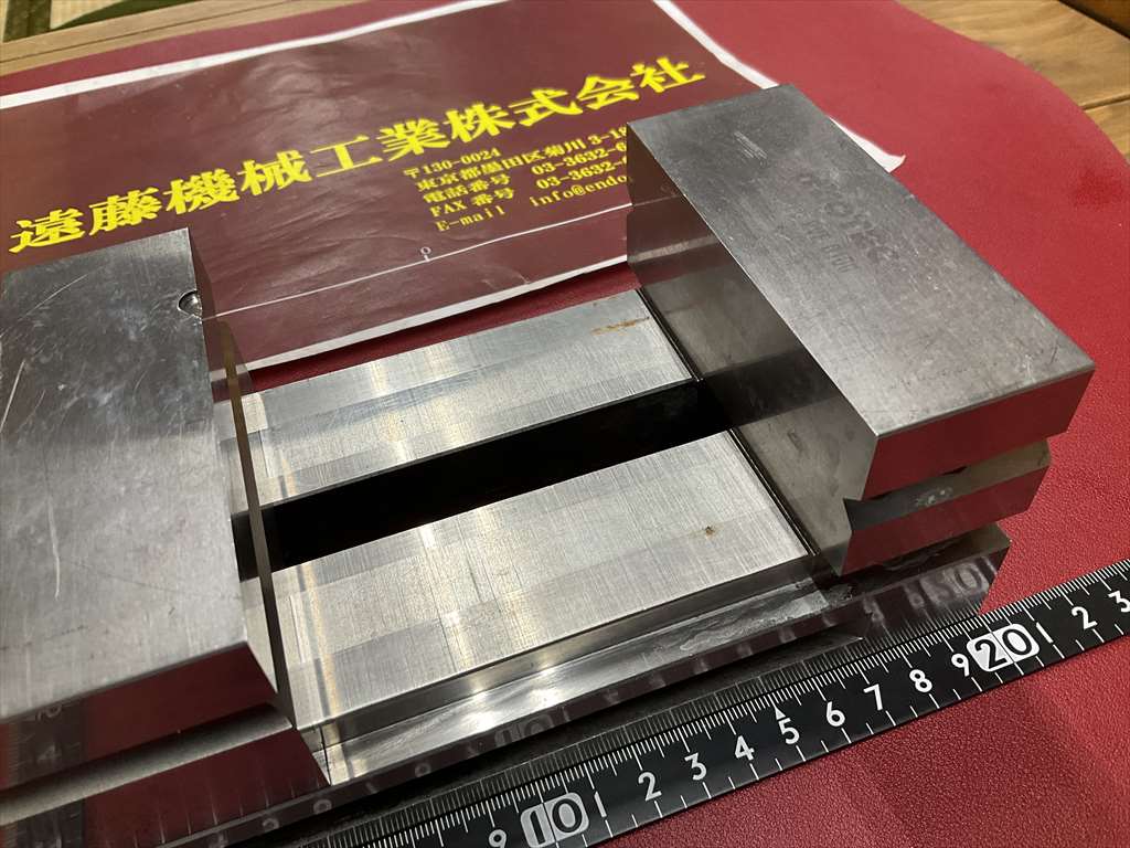 NEOTEC 精密バイス PVE-D100　口金巾100×口金高さ40×口金開き94mm　一部欠けあり