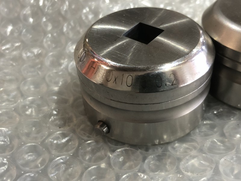 コニック/Conic タレパン金型（ダイ）2個 (1)10x10 C=0.2(2)4x4 C=0.2