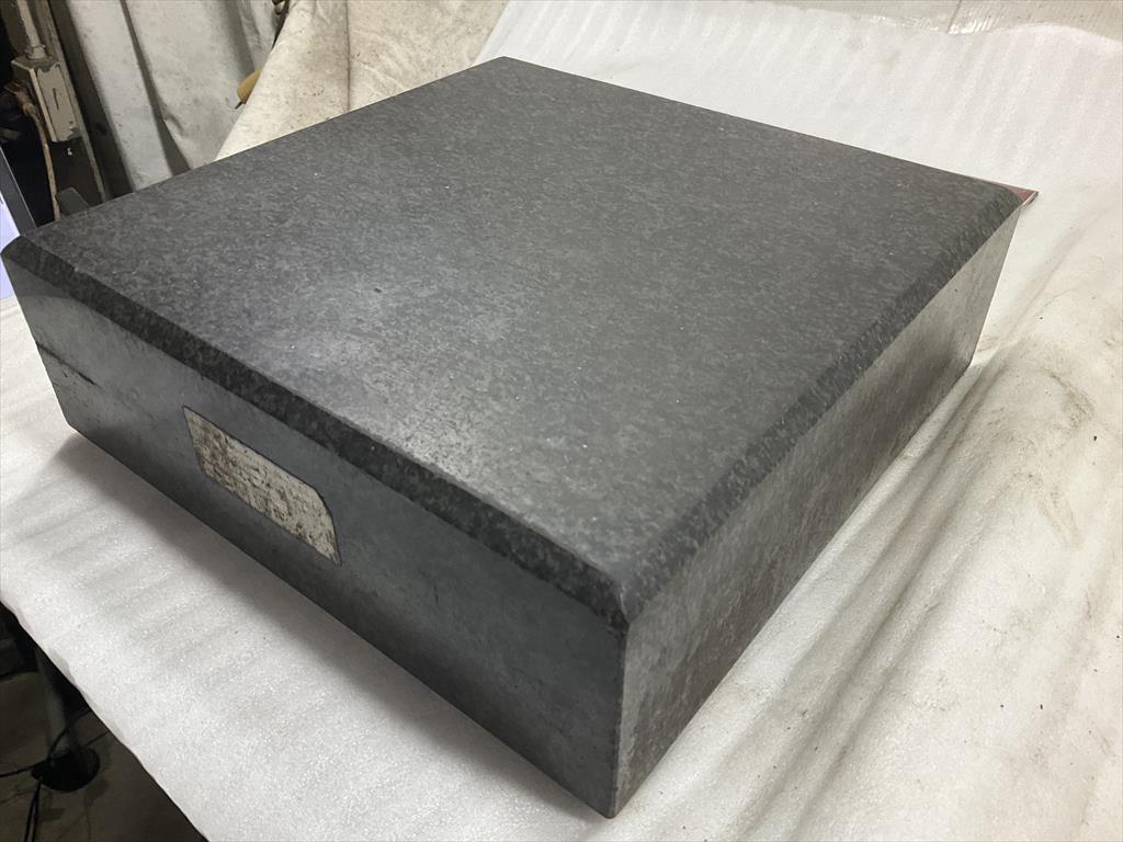 OHNISHI 石定盤 300×300×100mm　一部欠けあり