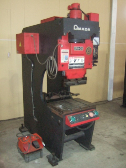 アマダ 万能油圧ベンダー SPH-30C