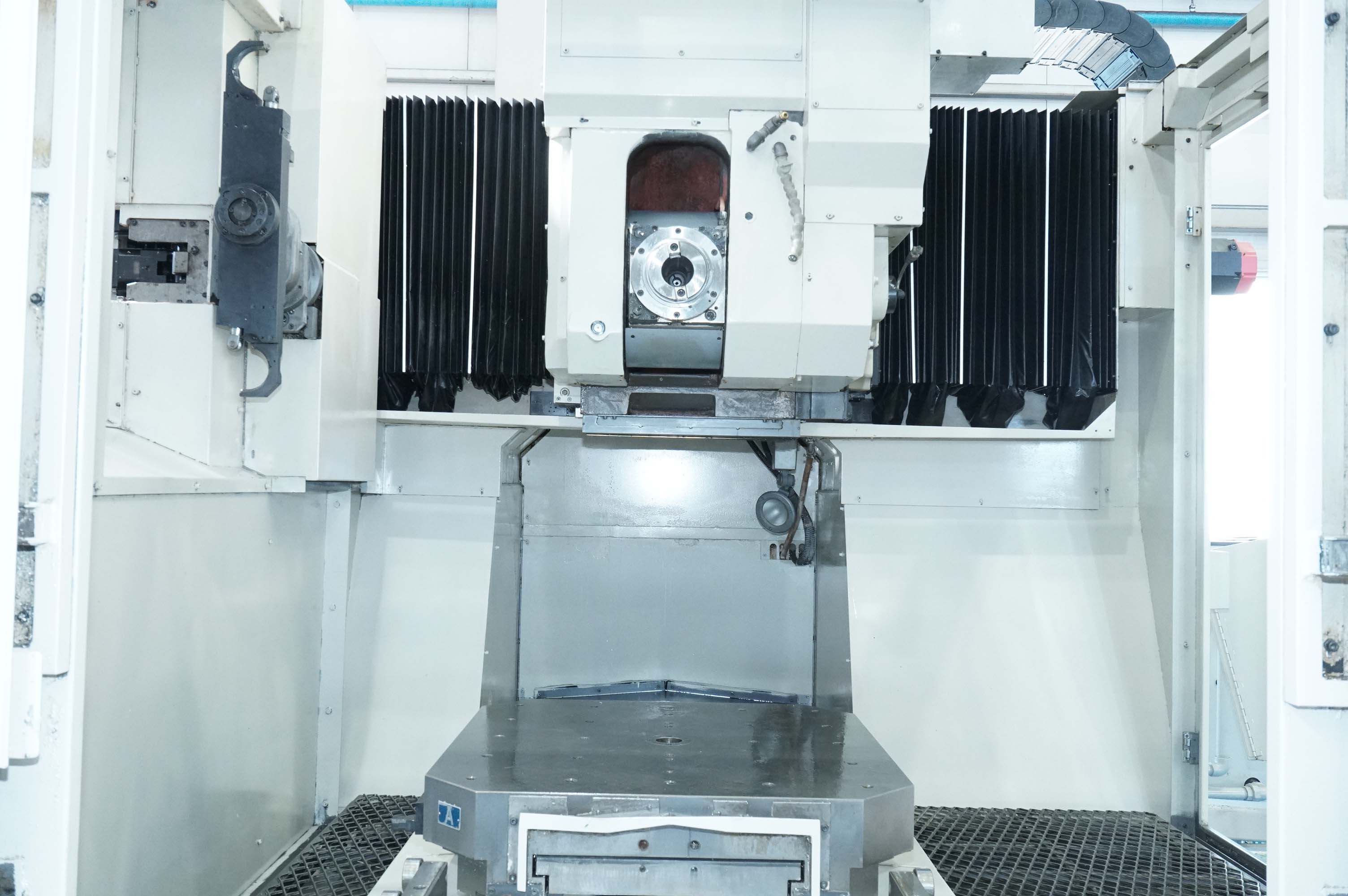 オークマ 5軸門型加工機 VMP-10