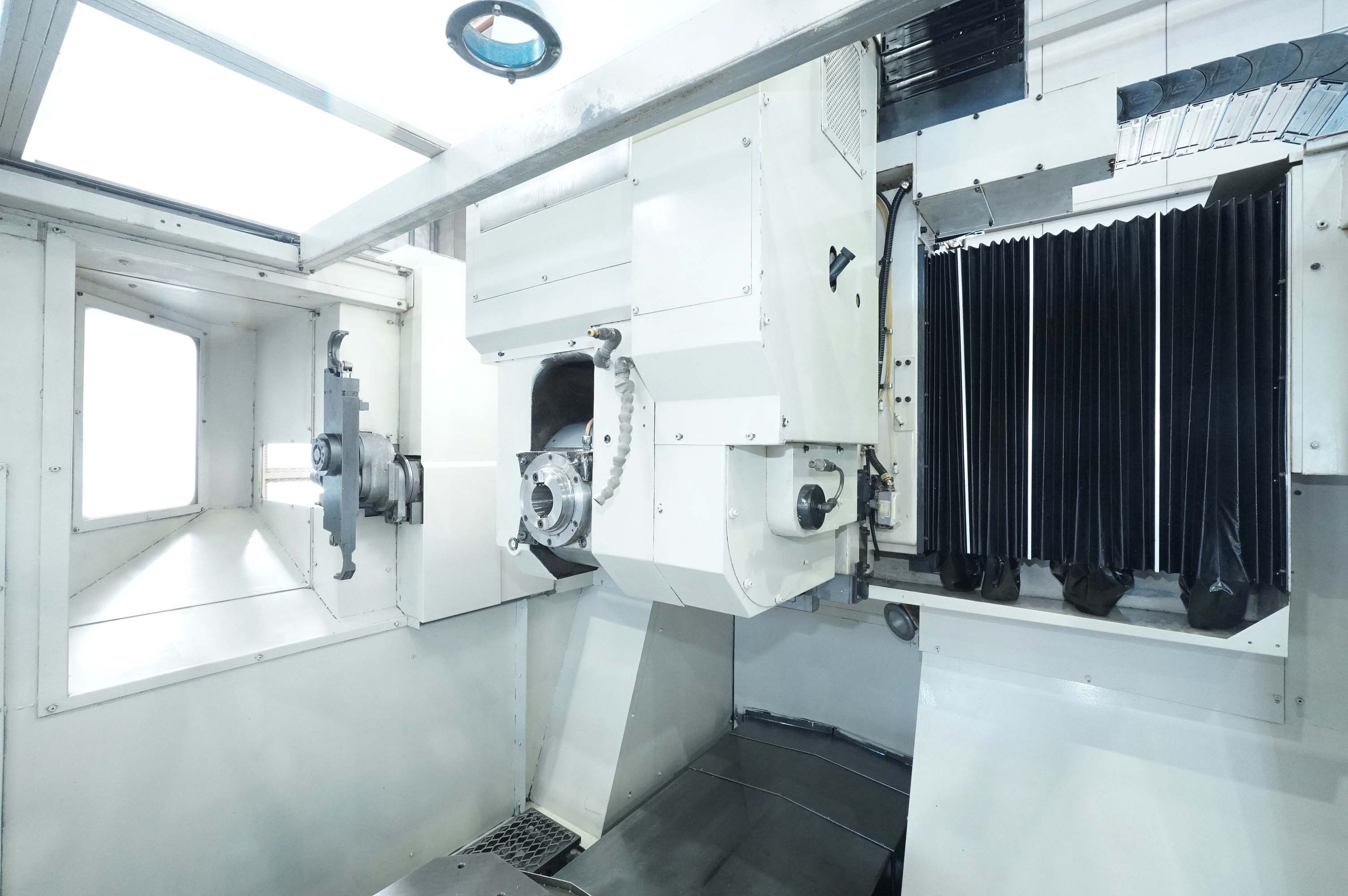 オークマ 5軸門型加工機 VMP-10