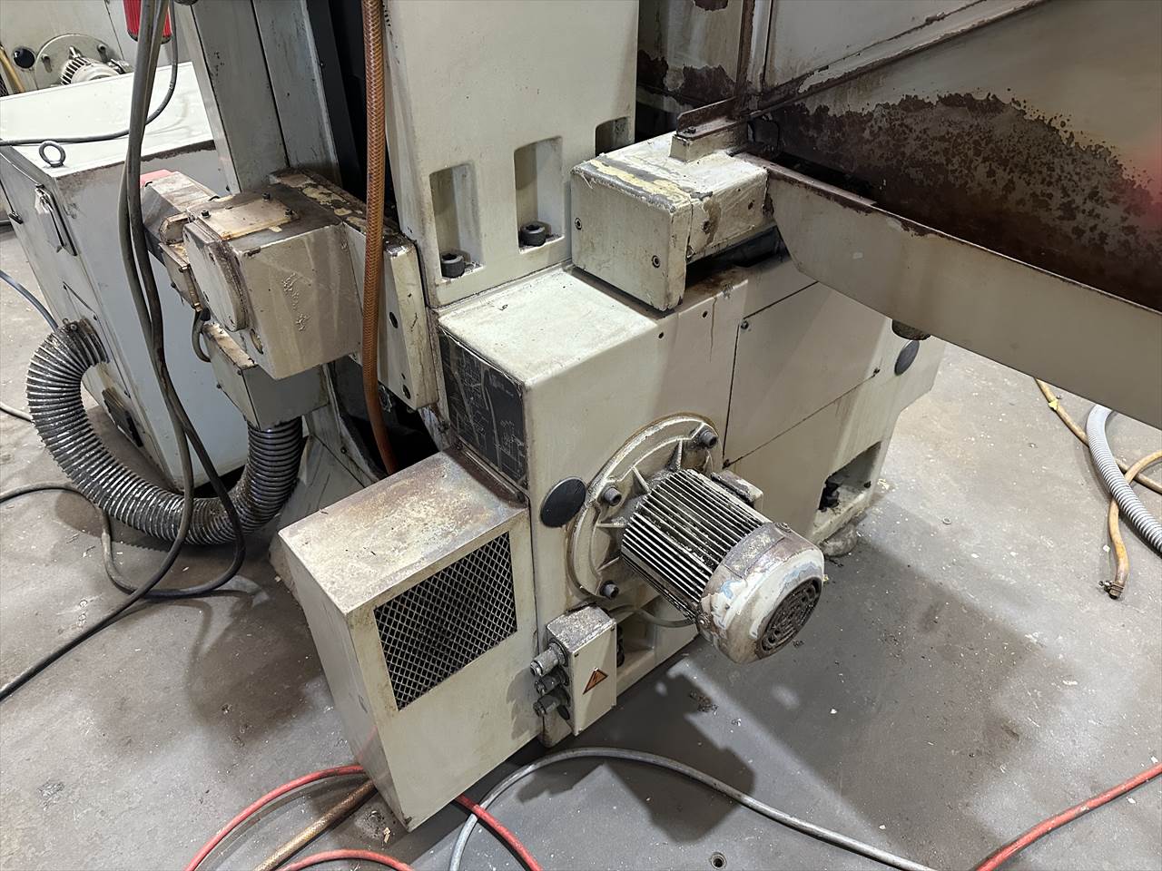 岡本工作機械製作所 NC平面研削盤 PSG-52DXNC