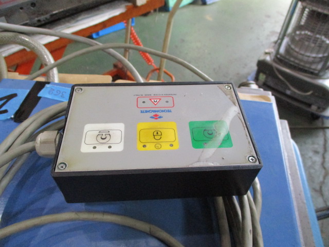  永電磁チャック（フライス用） 800X520