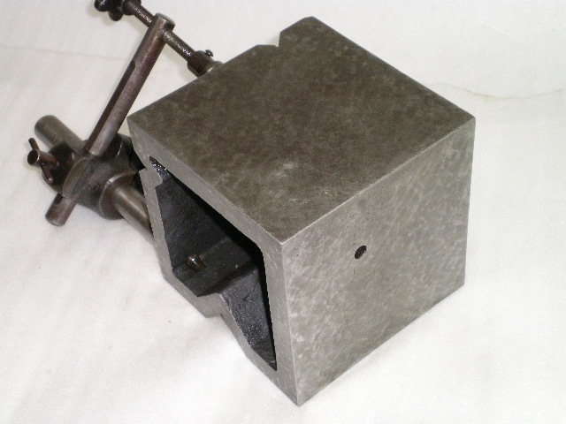 不明 V溝付桝形ブロック キサゲ仕上 150x150xH150mm