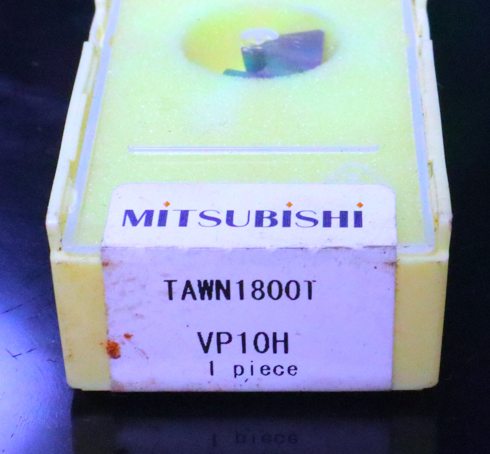 MITSUBISHI チップ TAWN1800T VP10H 未使用