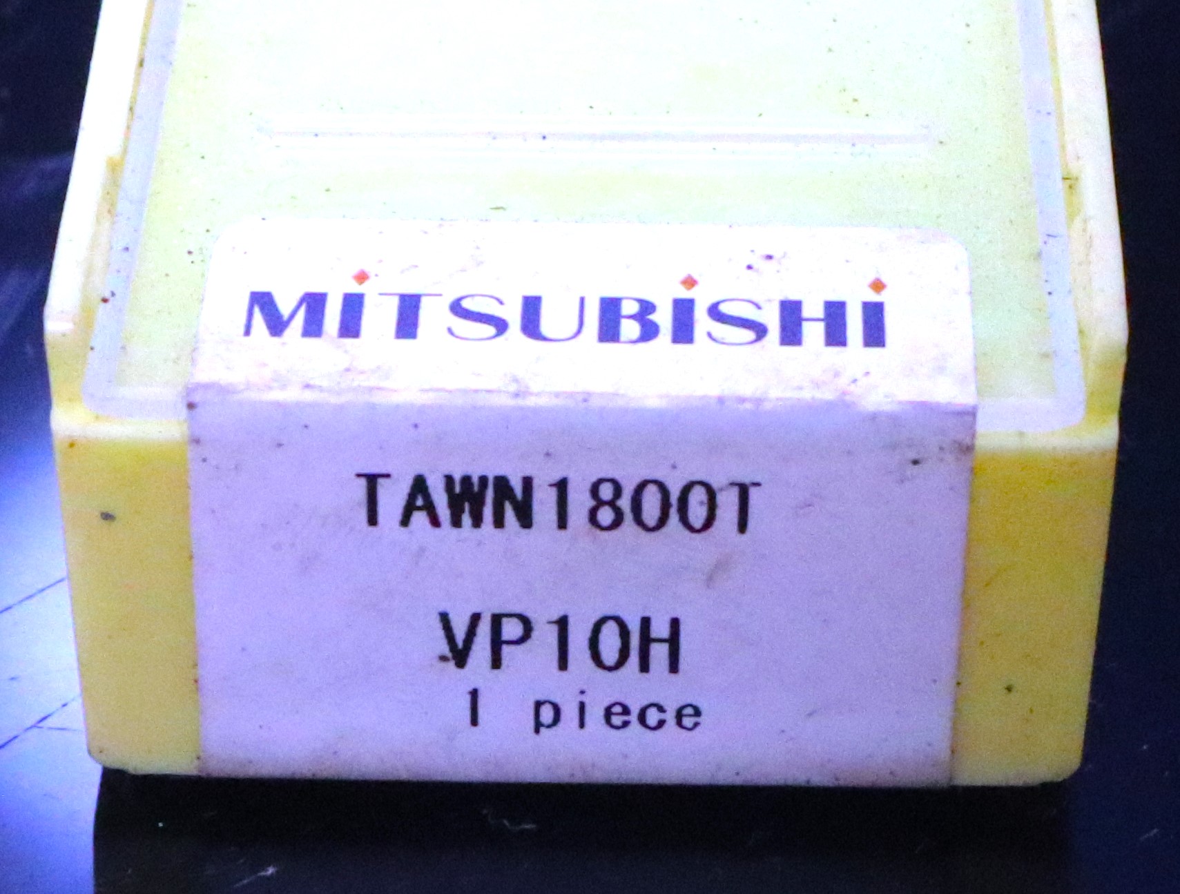 MITSUBISHI チップ TAWN1800T VP10H 未使用