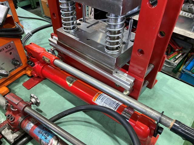 マサダ製作所 10T油圧プレス MTP-10HP
