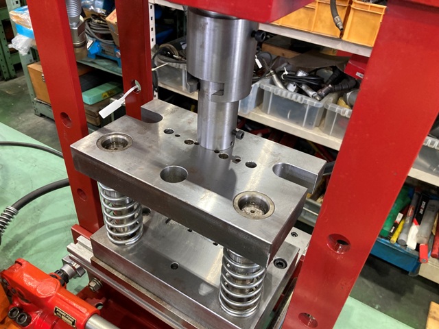 マサダ製作所 10T油圧プレス MTP-10HP
