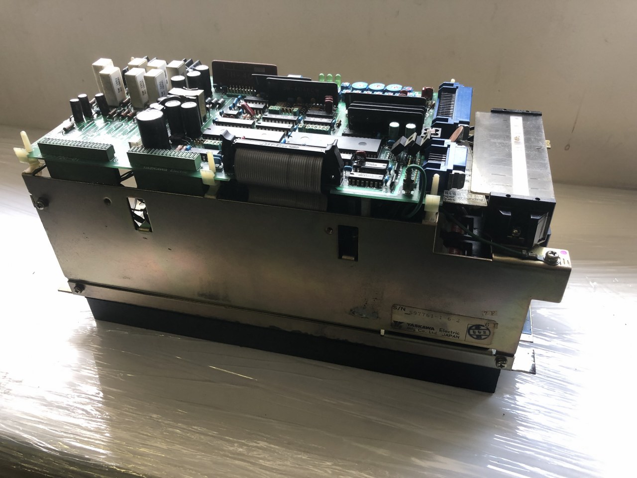 安川電機 YASKAWA ELECTRIC サーボパック SERVOPACK CACR-SR10SB1AF