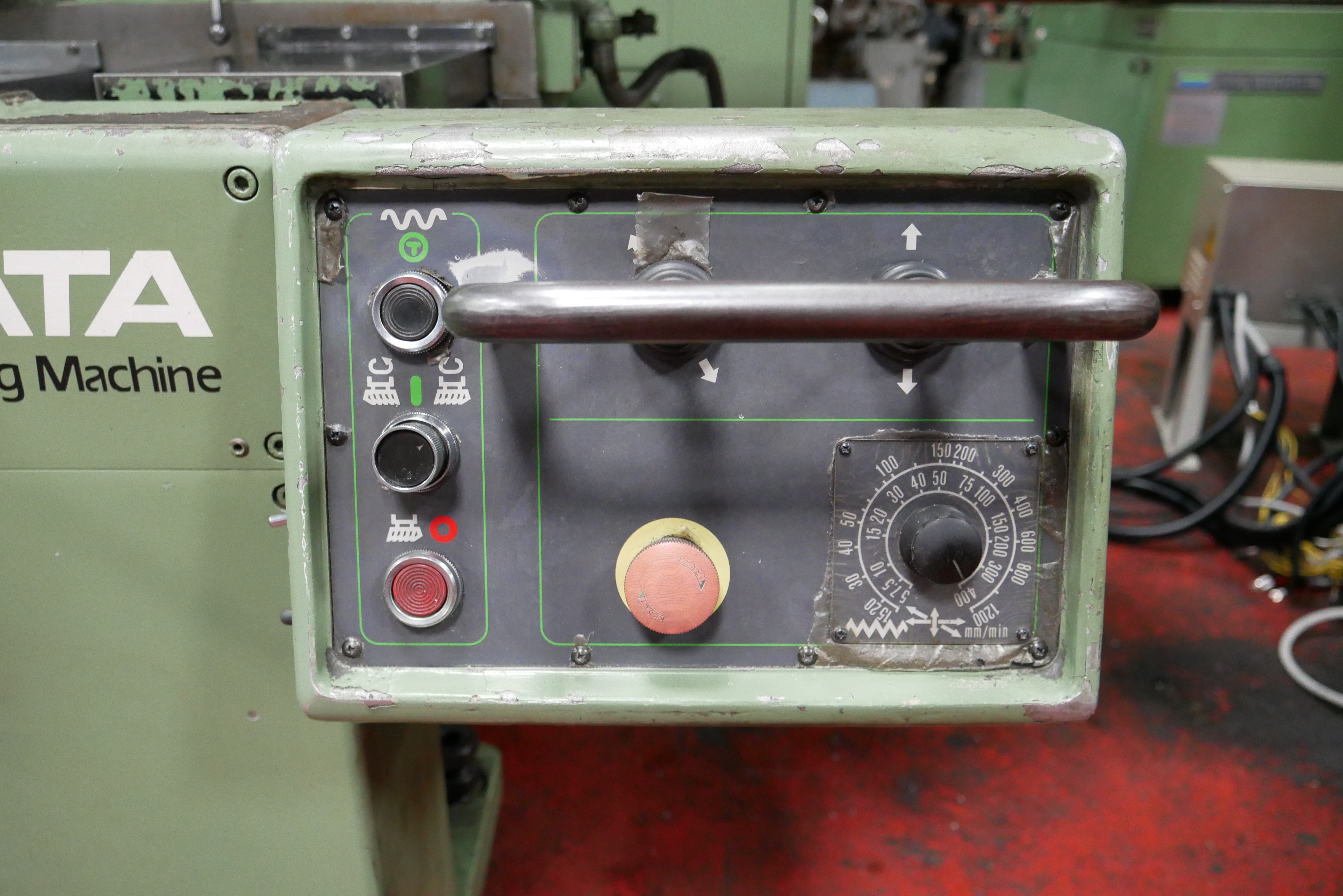 新潟鐵工所 万能フライス 3UMD type