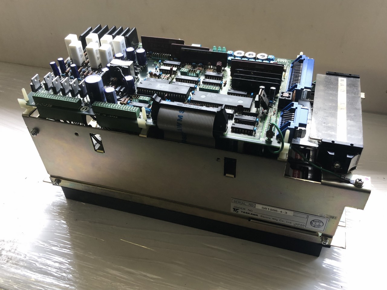 安川電機 YASKAWA ELECTRIC サーボパック SERVOPACK CACR-SR10SB1AF