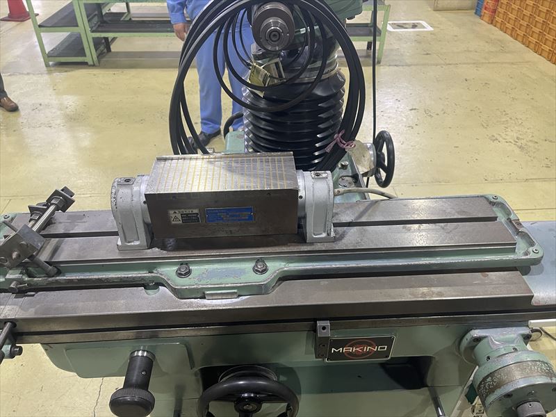 牧野フライス製作所 工具研削盤 C-40