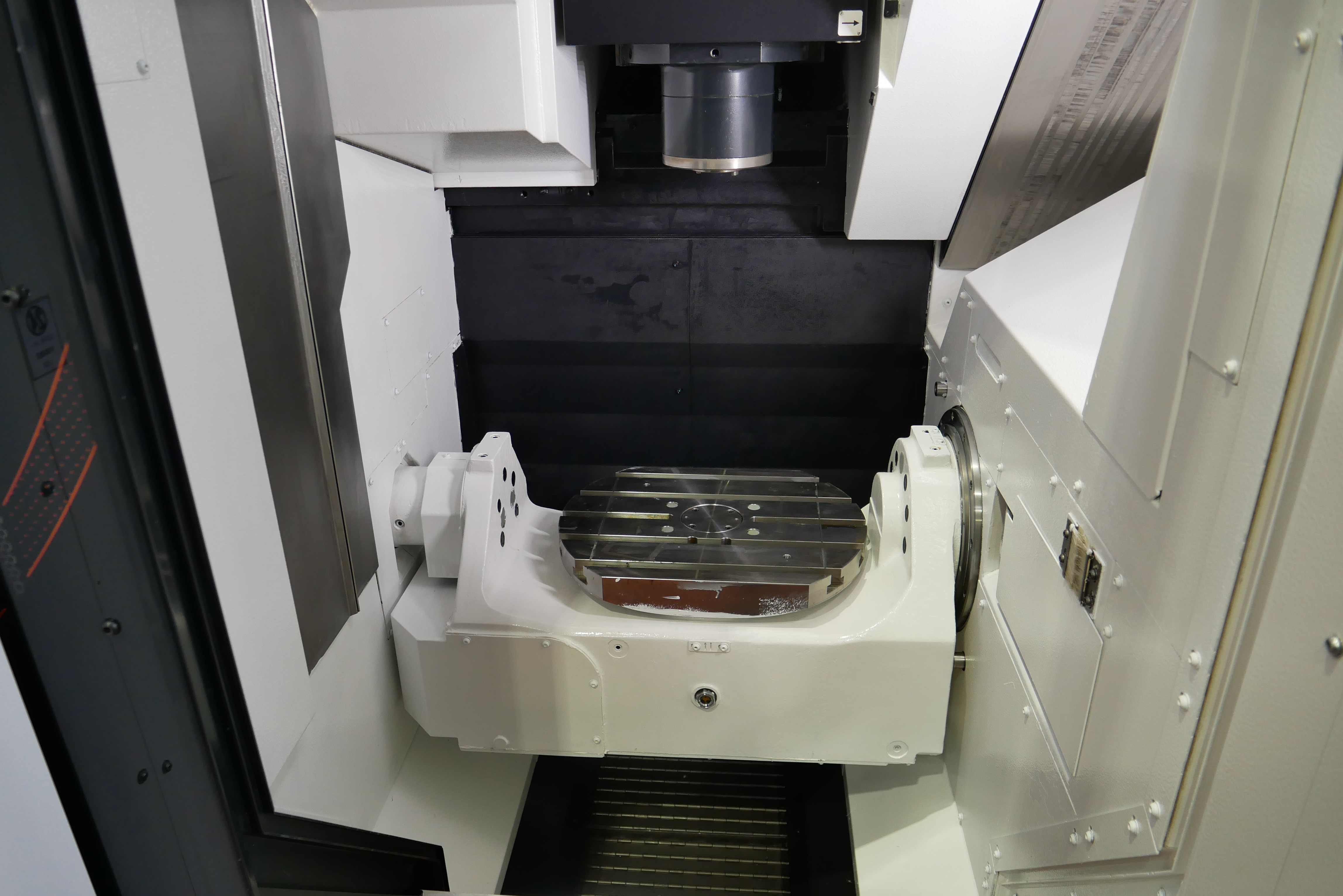 ヤマザキマザック 5軸マシニング VARIAXIS i-500