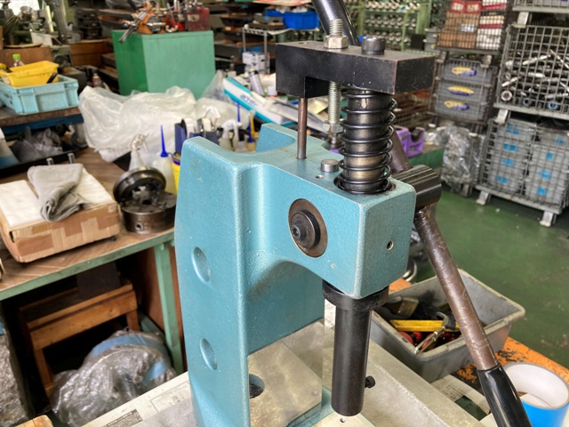 横浜工業 ハンドプレス YKP-300