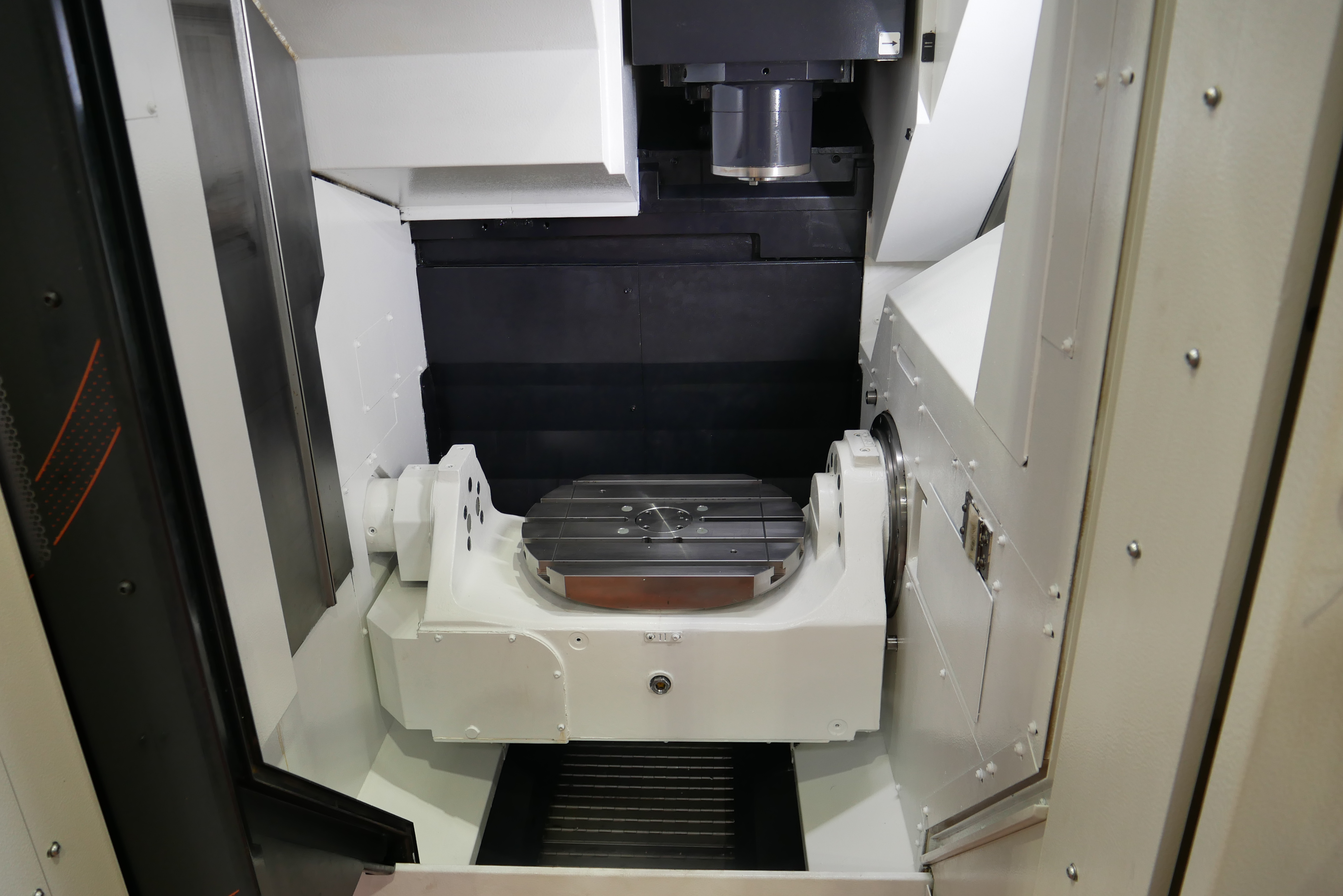ヤマザキマザック 5軸マシニング VARIAXIS i-500