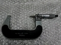 ミツトヨ カウント式外側マイクロメーター M820-100V(193-514)