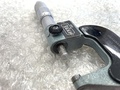 ミツトヨ カウント外側マイクロメーター M820-25(193-111)