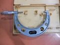 ミツトヨ マイクロメーター 100-125mm