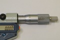 MITUTOYO｜ミツトヨ デジタルマイクロメータ 0～25mm　0.001mm