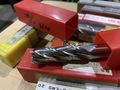 様々 エンドミル1山 様々なメーカーやサイズがあります