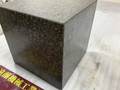  石定盤 200×200×200mm　一部欠けあり