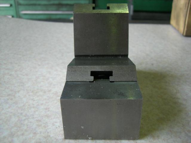 NSS スイベルVブロック APM-1