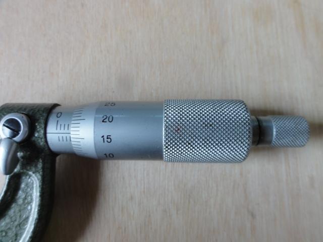 MITUTOYO｜ミツトヨ 外側マイクロメーター M110-25
