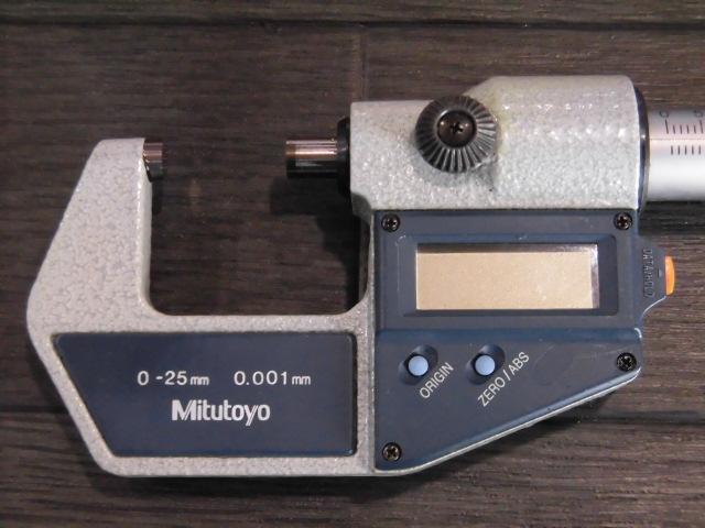 MITUTOYO｜ミツトヨ デジタル外側マイクロメーター MDC-25M