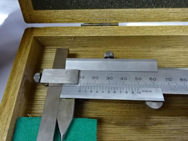 MITUTOYO｜ミツトヨ 丸穴ピッチノギス NT10P-30