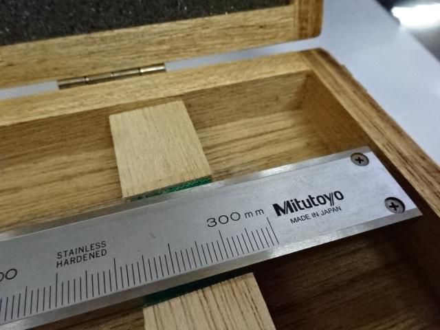 MITUTOYO｜ミツトヨ 丸穴ピッチノギス NT10P-30