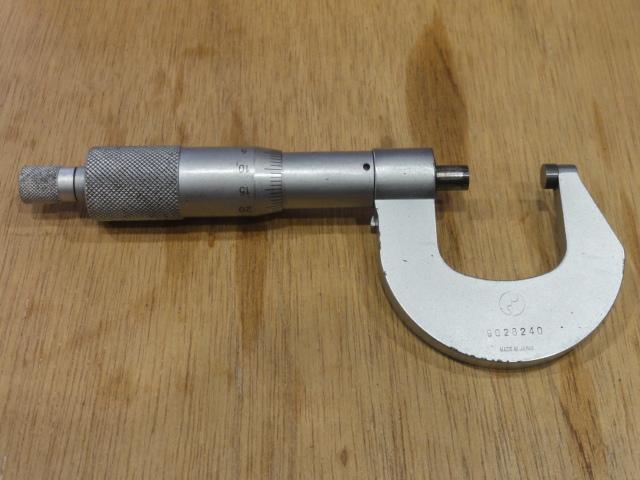 MITUTOYO｜ミツトヨ 外側マイクロメーター M210-25