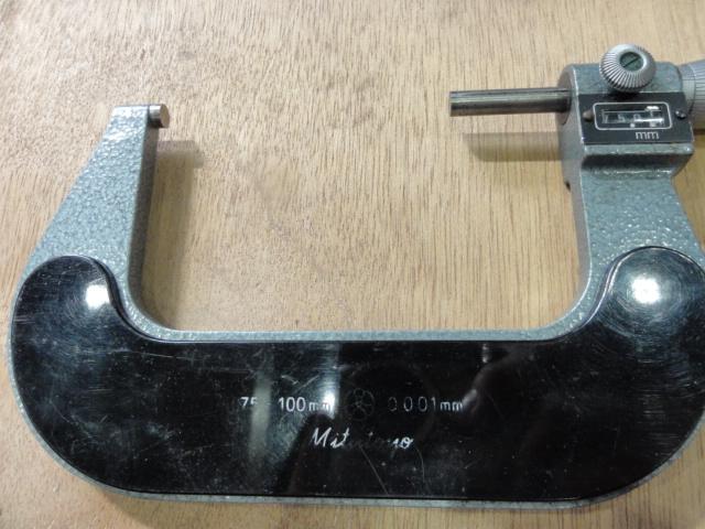 MITUTOYO｜ミツトヨ カウント外側マイクロメーター M810-100